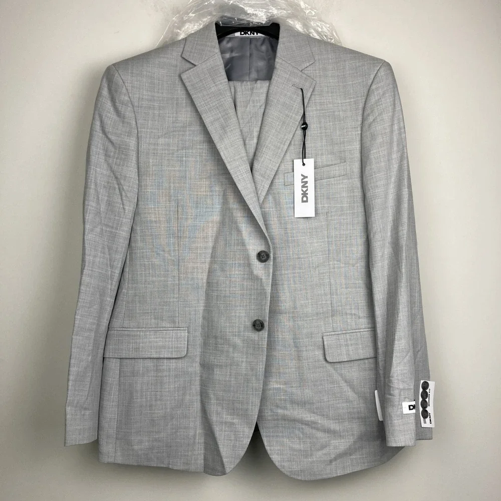 DKNY Mens Modern fit Nested 2-Pc Suit 44S/38W 30L Light Grey